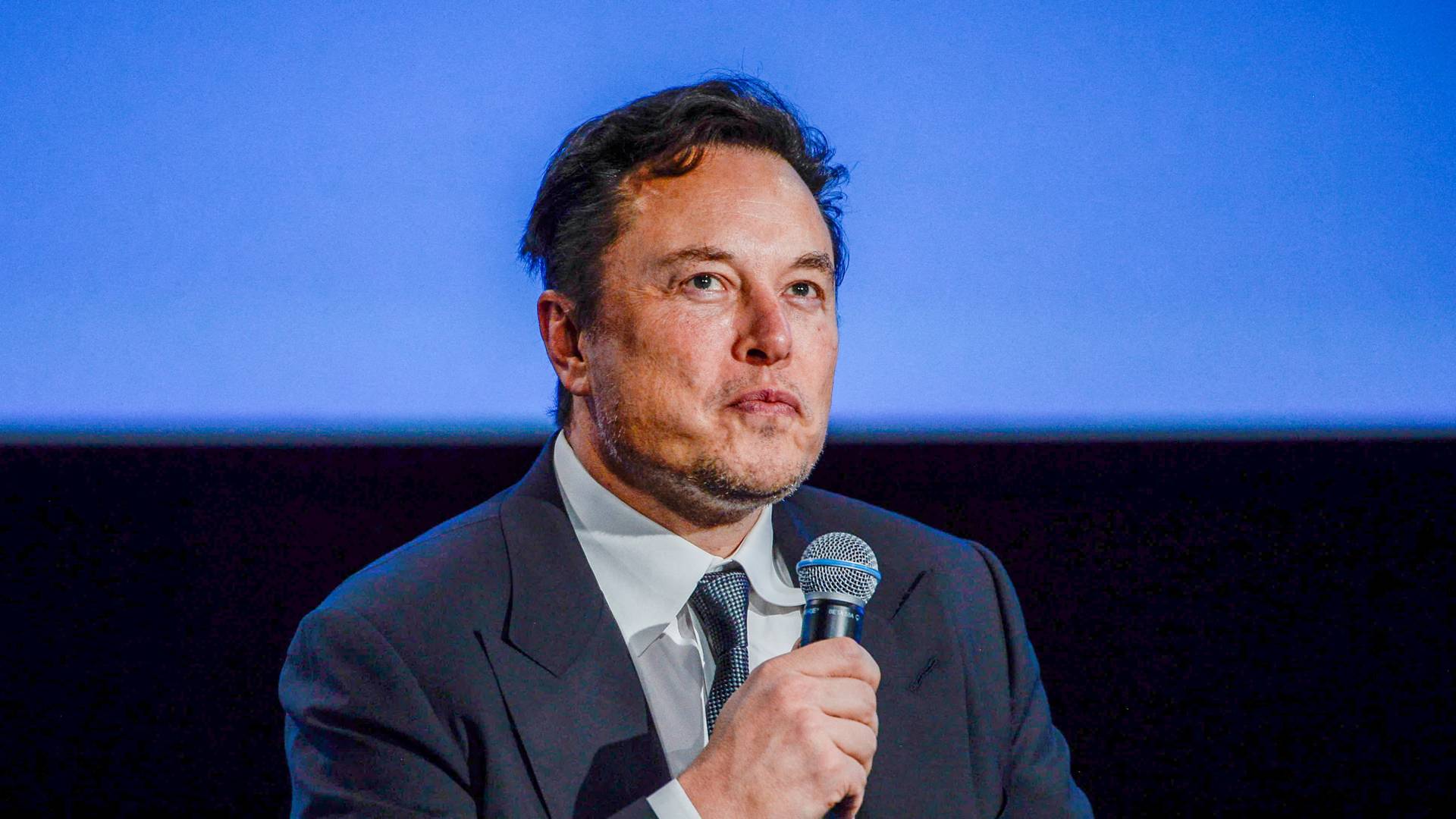 Elon Musk重夺全球首富宝座　登彭博社富豪排行榜首位